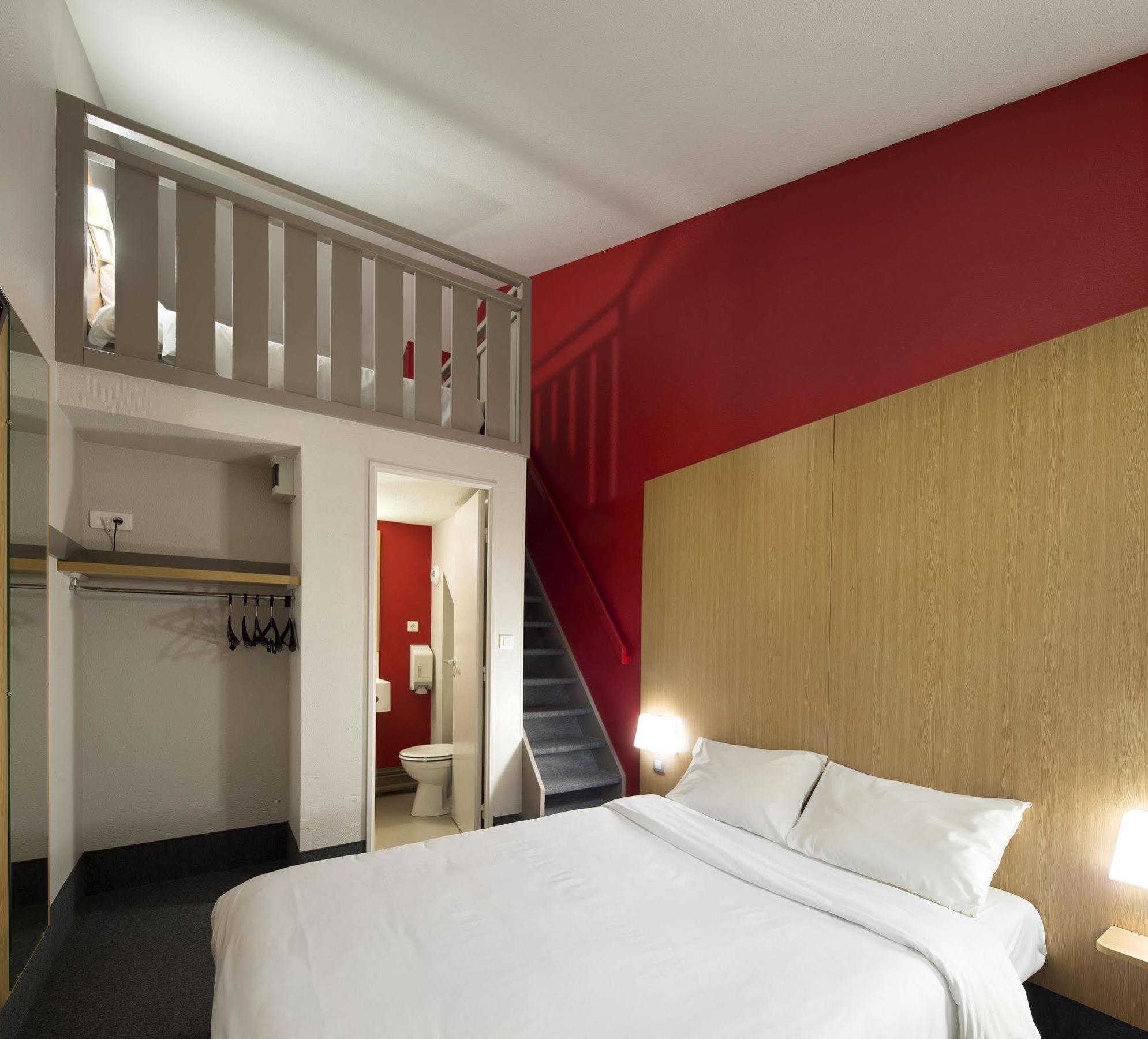 Laval Hotel Changé