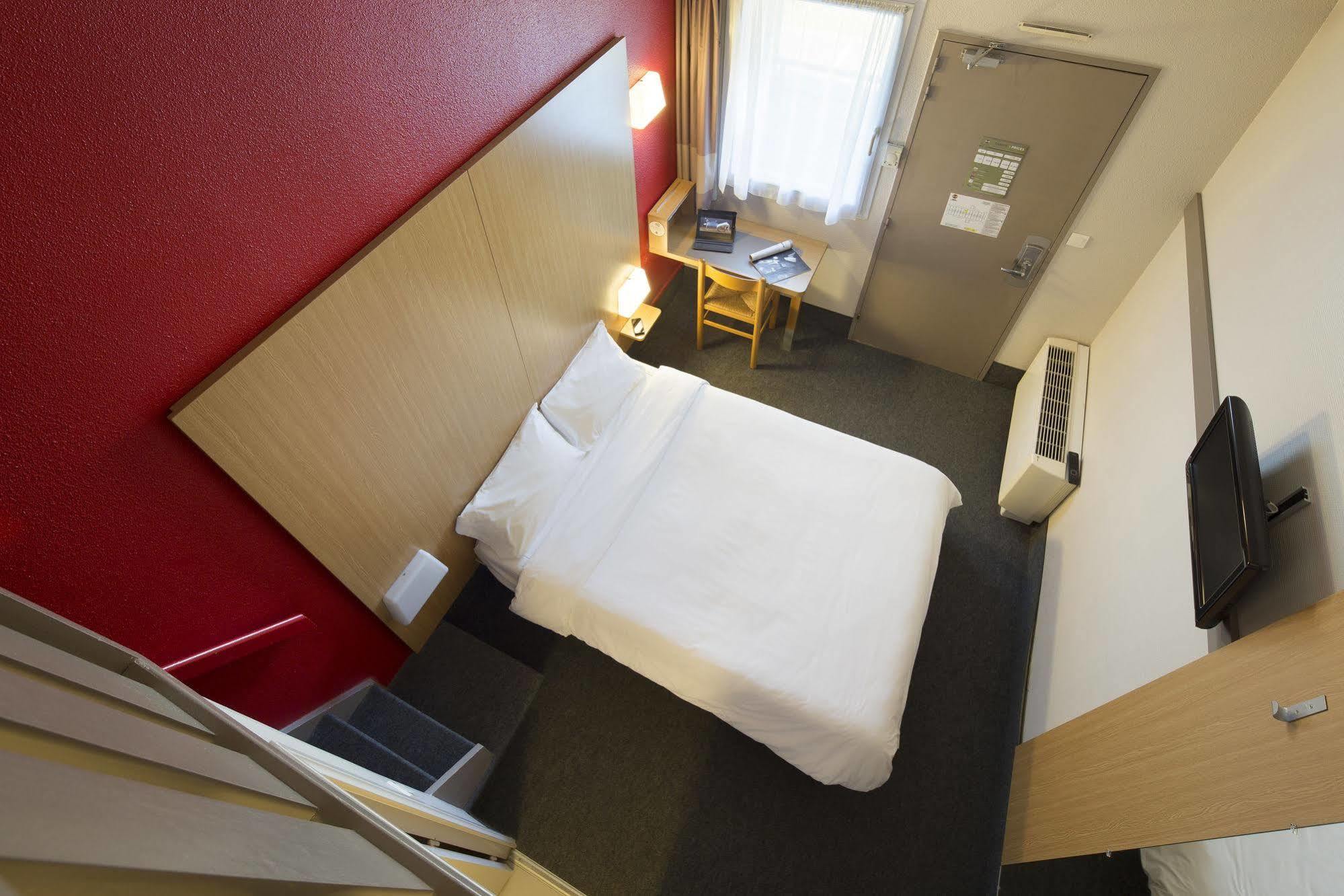 Hotel Laval Changé